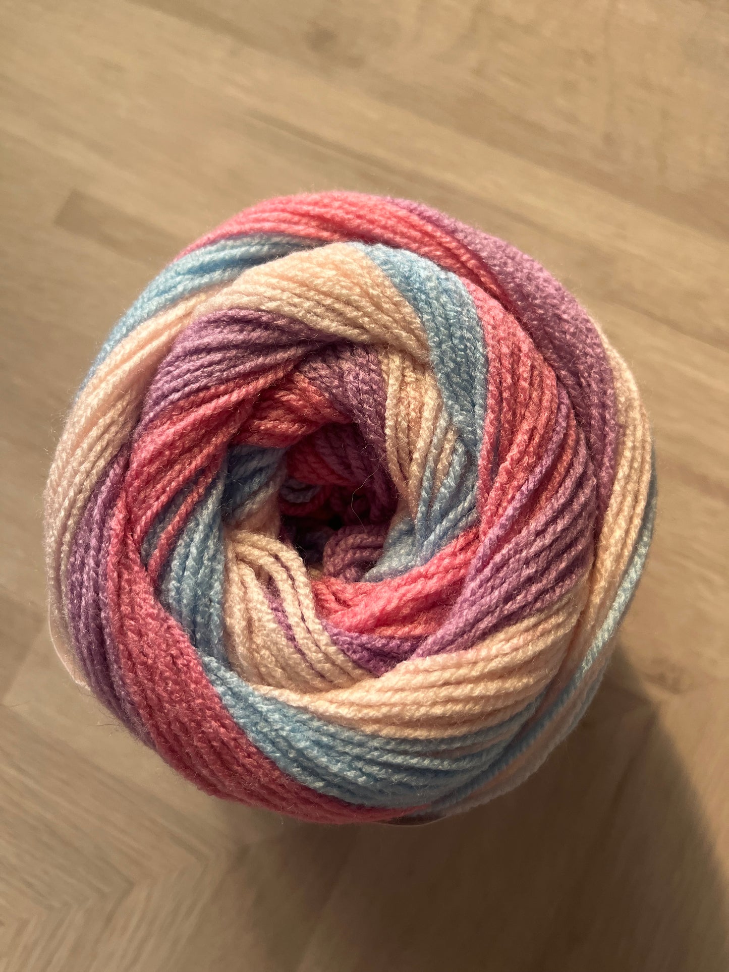 Emu Funfair Swirl DK