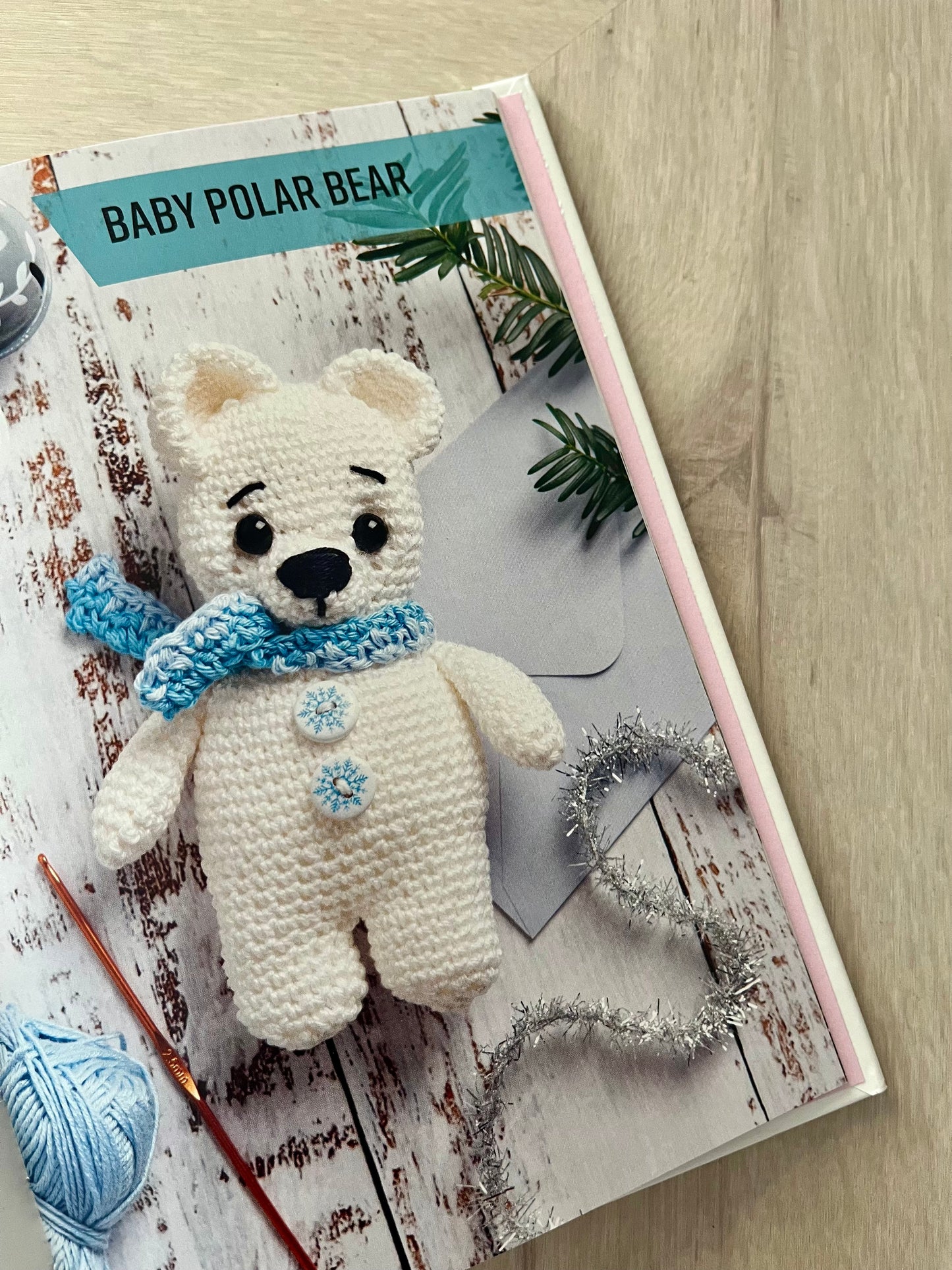 20 to make Christmas Crochet Book